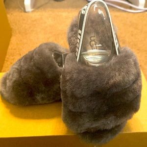 NIB!! Toddler girls Ugg Fluff yeah slippers